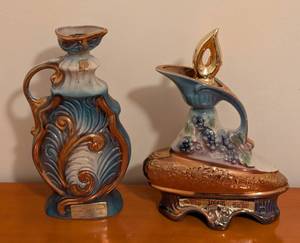 lot 152 image: Pair of Vintage Ceramic Jim Beam Decanters