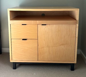 lot 5 image: Room and Board Copenhagen Desk