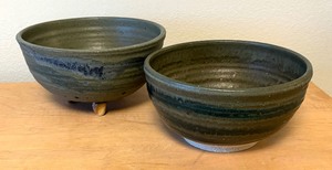 lot 46 image: Handcrafted Pottery Bowl and Strainer