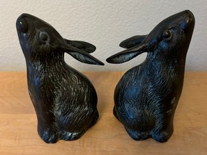 lot 49 image: Andrea by Sadek Metal Bunny Figurines