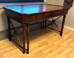 lot 8 image: Seven Seas Desk by Hooker Furniture