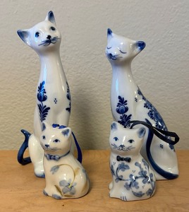 lot 95 image: Delft Cat Figurines and Cat Ornaments