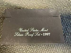 lot 8 image: 1997 US Mint Silver Proof Set