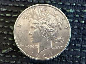 lot 27 image: 1924 Peace Dollar