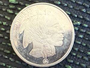 lot 39 image: 1 oz Silver Buffalo Round