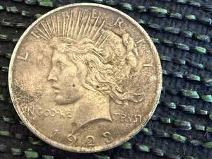 lot 61 image: 1923 Peace Dollar