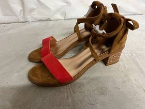 lot 80 image: Pair of Muk Luks Sandals