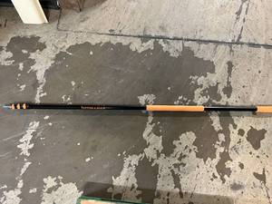 lot 92 image: 24 Extend-a-Reach Telescopic Pole