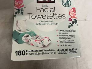 lot 115 image: 180ct Pack of Kirkland Facial Towelettes