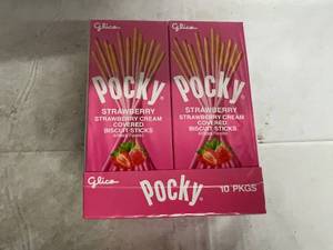 lot 157 image: 10 Pack of Pocky Strawberry Cream Covered Biscuit Sticks