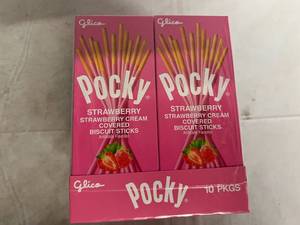 lot 164 image: 10 Pack of Pocky Strawberry Cream Covered Biscuit Sticks