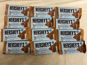 lot 261 image: 12 Hersheys Milklicious Chocolate Bars