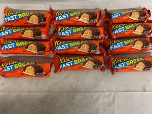 lot 267 image: 12 Reeses Fast Break Bars