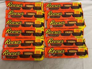 lot 270 image: 12 Reeses King Sized Peanut Butter Cups