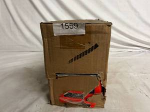 lot 25 image: 30lbs of 2 SteeLinx Screws