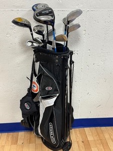 lot 46A image: Set of Golf Clubs