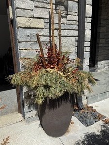 lot 7C image: Decorative Planter