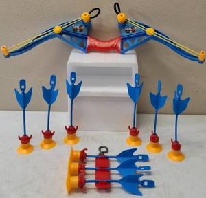 lot 20 image: Taylor Toy Archery Set
