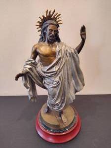 lot 27 image: Franklin Mint Limited Edition Jesus, Now and Forever Hot-Cast Bronze Statue