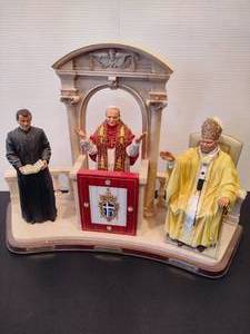 lot 21 image: The Danbury Mint Pope John Paul II Statue