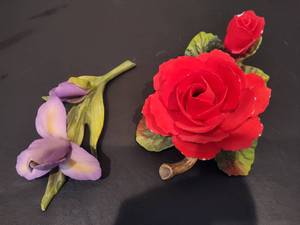lot 60 image: Capodimonte Porcelain Flowers