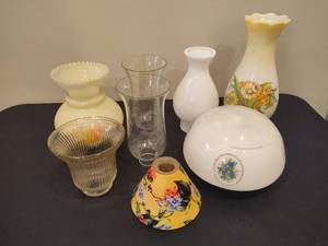 lot 71 image: Assorted Hurricane & Lamp Globes (Lot 1)