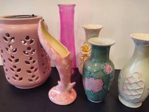 lot 76 image: Assortment of Pink VasesLantern