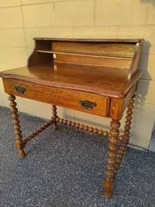 lot 81 image: Spindle Leg Wood Desk