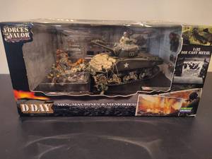 lot 97 image: D-Day Forces of Valor U.S. M4A3 Sherman Tank New in Box
