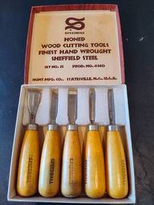 lot 140 image: Speedball Wood Cutting Tools