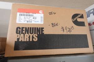 lot 25G image: Cummins 0191-2416 Starter Motor