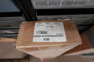 lot 25P image: Reese 50074 Ford Custom 5th Wheel Mounting Bracket