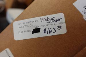 lot 35I image: Set of 2 Pickup Camper Stable Stix