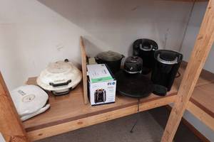lot 520 image: Assorted Small Appliances - Coffee, Toaster, Foreman
