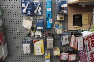 lot 491 image: RV Accessories - TVCable, Phone, Hand Cranks