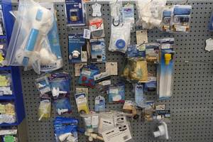 lot 331 image: RV Water Accessories - Handles, Blow Outs, Washers, Valves, Couplings