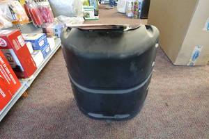 lot 120K image: Camco Propane Tank Cover - Black