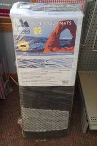 lot 85 image: Reversible IndoorOutdoot Mat 8x20