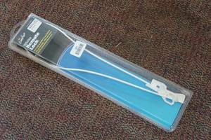 lot 103 image: Carefree White Remote Lock