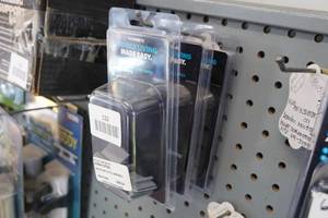 lot 122 image: 3 Dometic Patio Awning Slider Catch