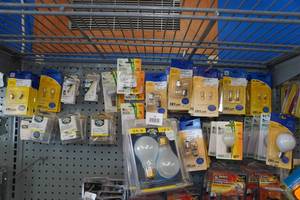 lot 74 image: Large Assortment of Replacement Bulbs