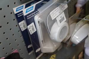 lot 92 image: Assorted RV Lighting -Disc and Dome Replacement
