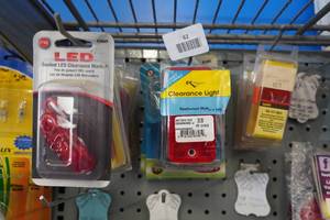 lot 62 image: Assorted Sizes RV Clearance Marker Lights