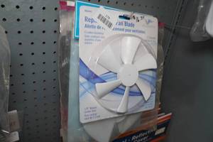 lot 179 image: Assorted RV Replacement Blades