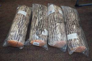 lot 254 image: 4 Log Throw Pillows