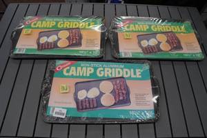 lot 256 image: 3 Non-Stick Aluminum Camp Griddles