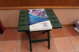 lot 252 image: Camco Folding Adirondack Table