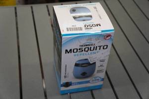 lot 262 image: Thermacell Rechargeable Mosquito Repellent
