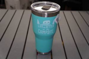 lot 268 image: Camco Stainless Steel 32oz Tumbler -Teal