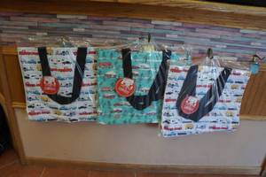 lot 261 image: 3 RV Themed Large Totes